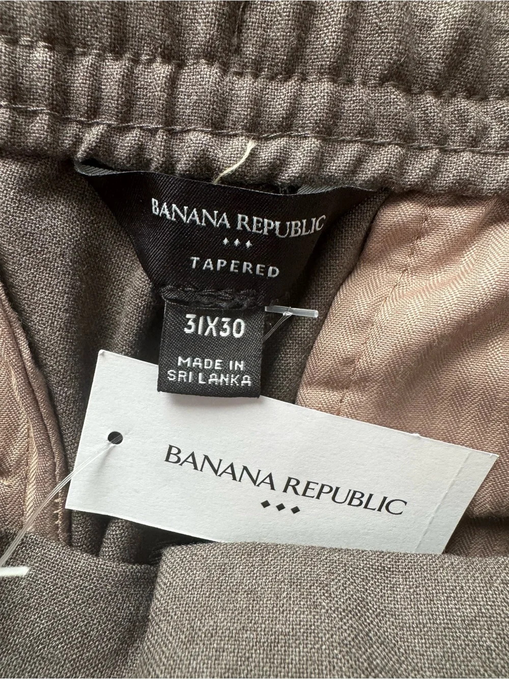 Banana Republic mens taupe tailored stretch dress trousers size 31x30.